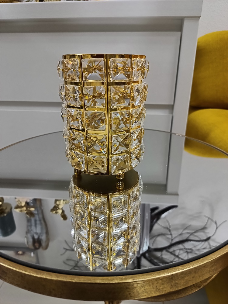 Svietnik luxusný zlatý v.15cm